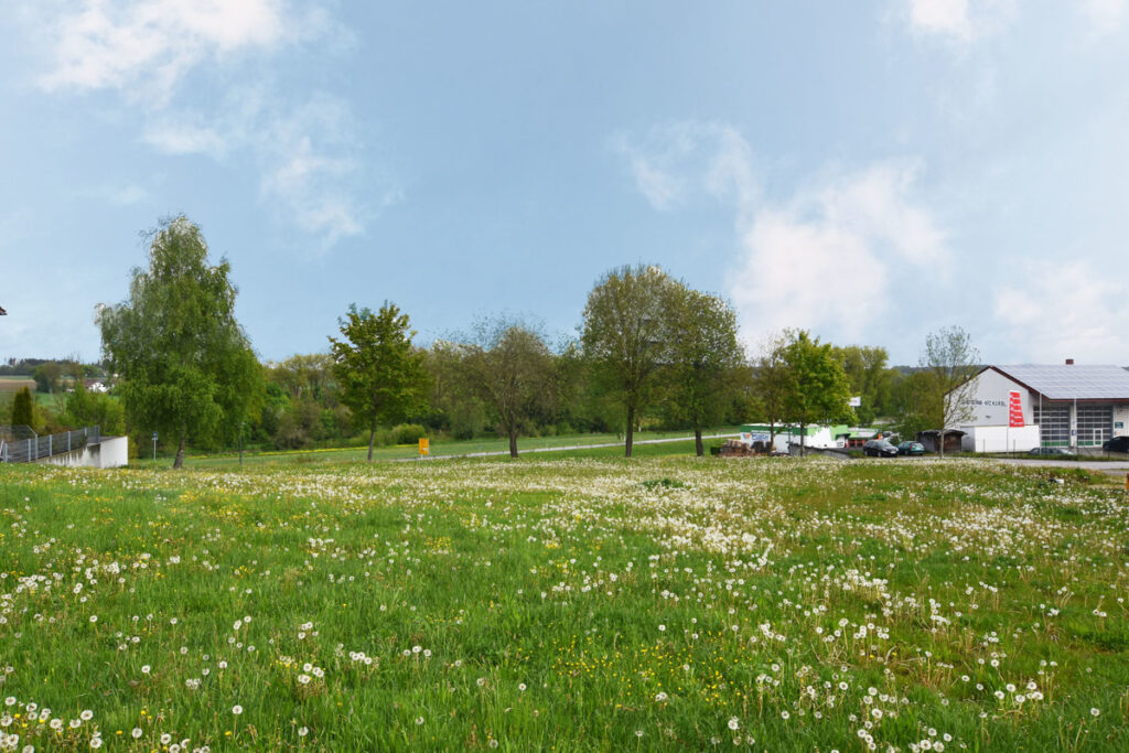 Sonniges Baugrundstück mit Blick ins Isartal