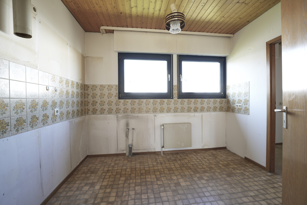 Aus Alt mach Neu: Sanierungsbedürftiger Bungalow in Altdorf