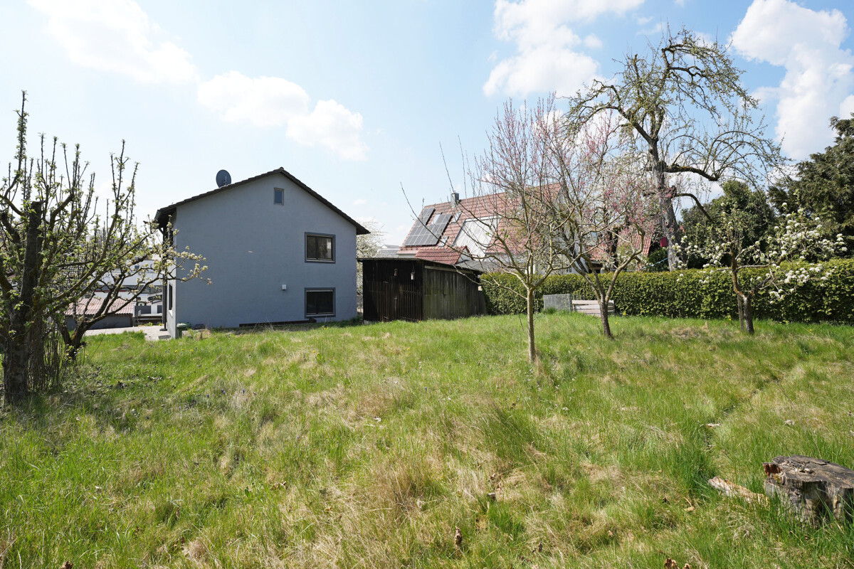Sanieren, zusammenwachsen oder neu beginnen: Sanierungsbedürftiges Einfamilienhaus in Ergoldsbach