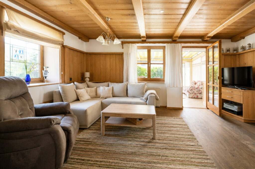 Platz für Familie, Gartenideen & neue Wohnträume: Einfamilienhaus mit Ausbau-Potential und Top-Anbindung
