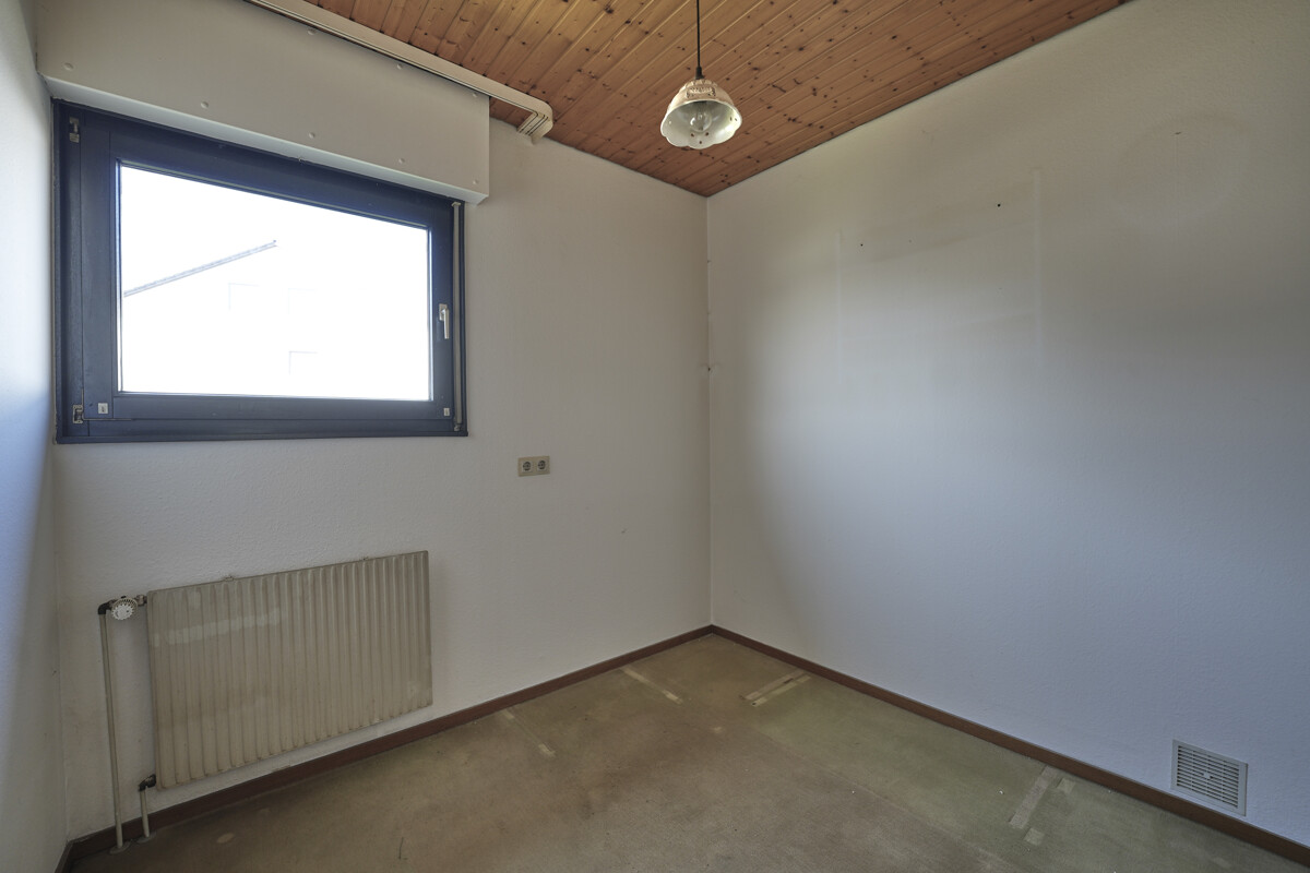 Aus Alt mach Neu: Sanierungsbedürftiger Bungalow in Altdorf