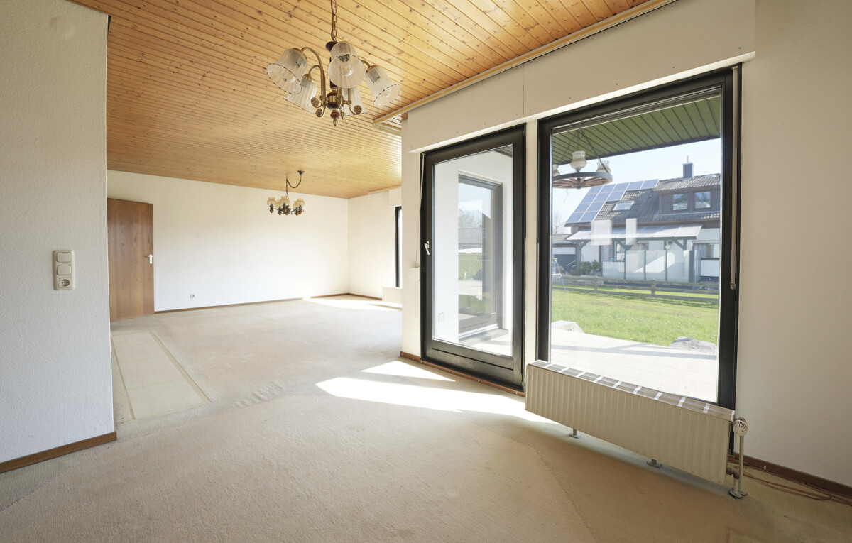 Aus Alt mach Neu: Sanierungsbedürftiger Bungalow in Altdorf