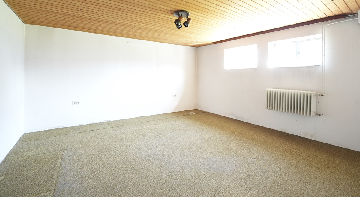 Aus Alt mach Neu: Sanierungsbedürftiger Bungalow in Altdorf